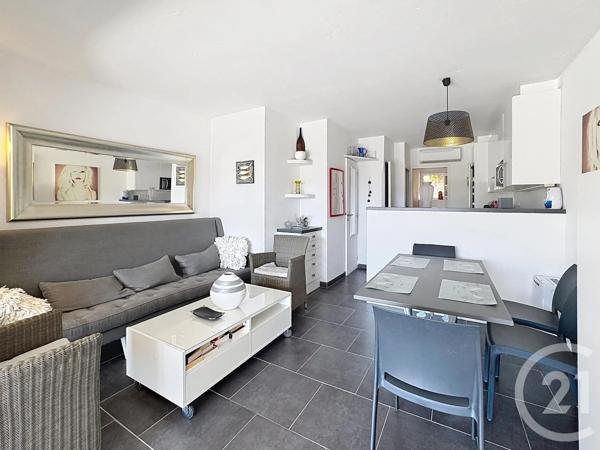 Appartement T2 à vendre  2 pièces - 39 m 2   LA CROIX VALMER  - 83