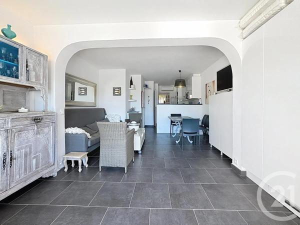 Appartement T2 à vendre  2 pièces - 39 m 2   LA CROIX VALMER  - 83