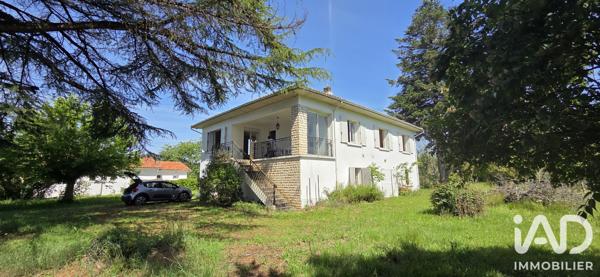 Maison à vendre 7 pièces 139 m² Saint-Seurin-sur-l'Isle