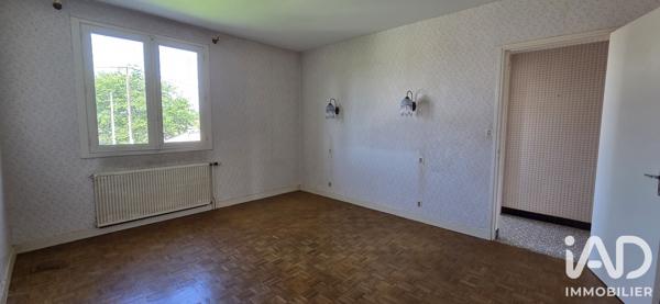 Maison à vendre 7 pièces 139 m² Saint-Seurin-sur-l'Isle