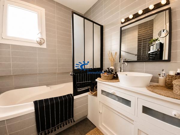 EXCLUSIVITE LA ROCHELLE APPARTEMENT 3 CHAMBRES PARKING  La rochelle