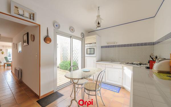 Maison à vendre    3 pièces •  La Flotte