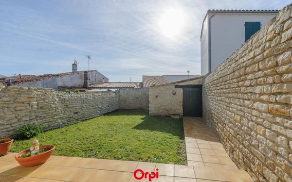 Maison à vendre    3 pièces •  La Flotte