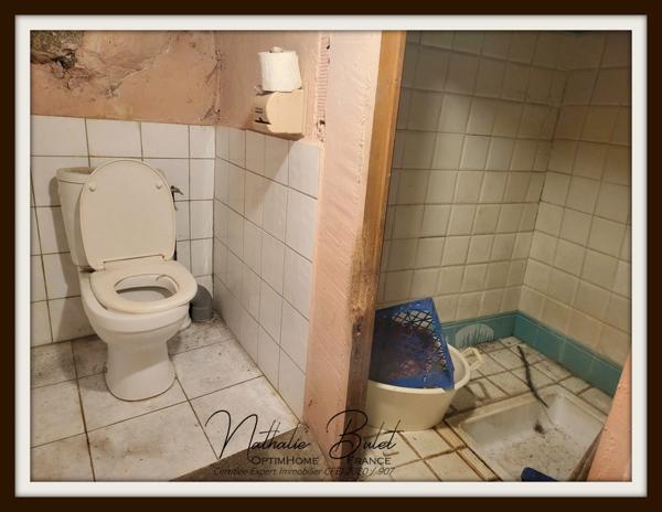 MAISON DE VILLAGE A RENOVER - 2 GARAGES