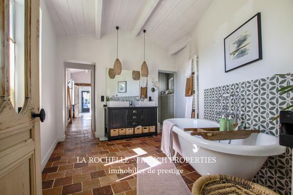 MAGNIFIQUE VILLA - PISCINE - PLAIN PIED - SAINTE MARIE DE RÉ - ILE DE RÉ - CHARENTE MARITIME