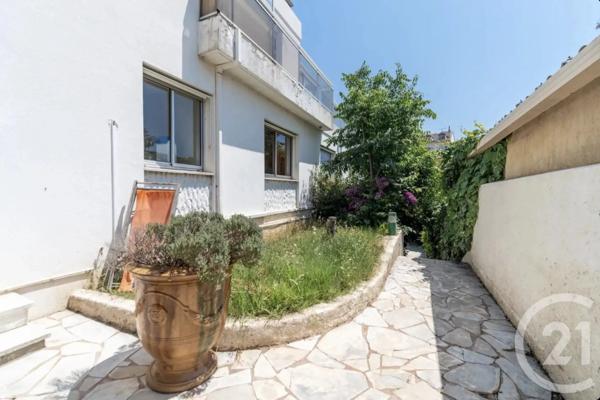 Maison à vendre  9 pièces - 303 m 2   CANNES  - 06