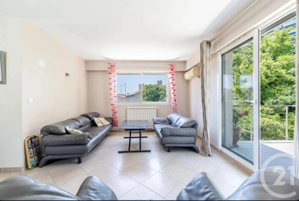 Maison à vendre  9 pièces - 303 m 2   CANNES  - 06