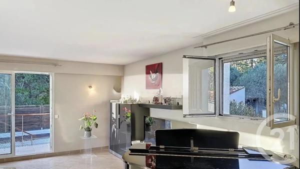 Maison à vendre  9 pièces - 303 m 2   CANNES  - 06