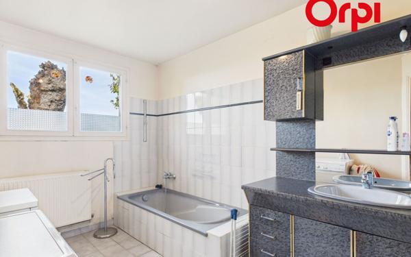 Maison à vendre    4 pièces •  Bernay