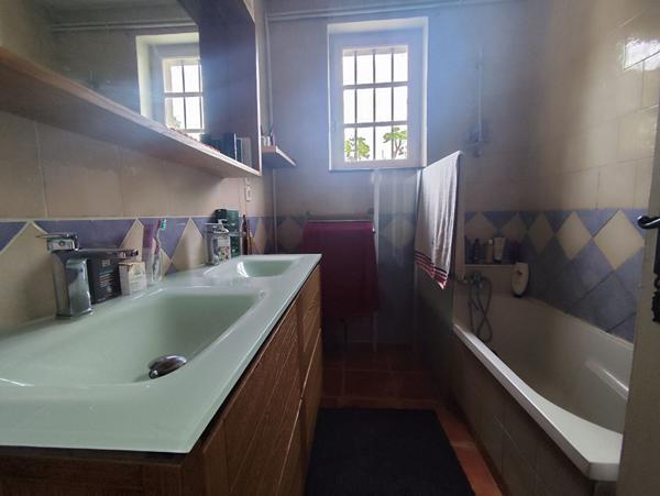 Maison familiale en pierre à BOE de 285m² avec jardin, potager et double garage