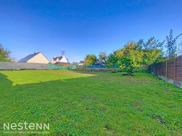 QUIMPERLE - Terrain à bâtir de 553m² proche ville et écoles, libre de constructeur
