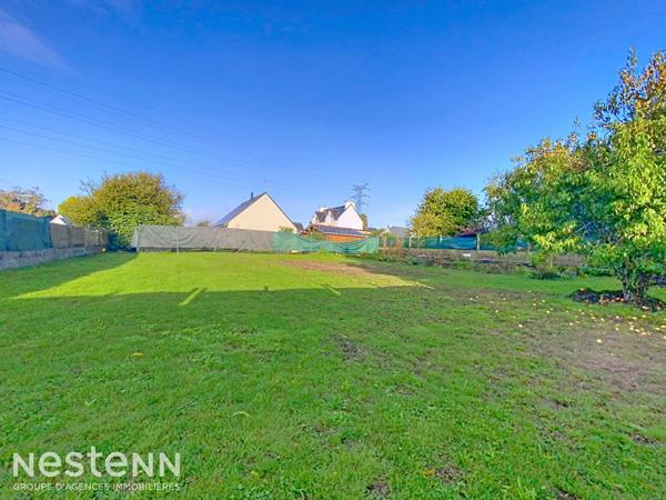 QUIMPERLE - Terrain à bâtir de 553m² proche ville et écoles, libre de constructeur