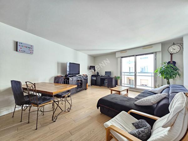 Secteur République: À vendre un appartement de 5 pièces de 100 m² à Puteaux - 779 000 €