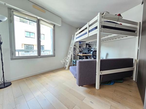 Secteur République: À vendre un appartement de 5 pièces de 100 m² à Puteaux - 779 000 €