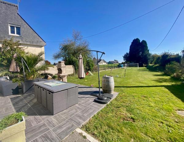 Maison rénovée, 3 chambres, avec jardin clos de 796 m².