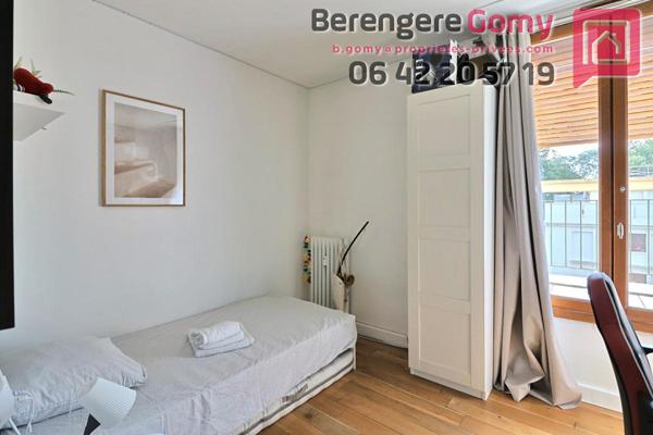 Appartement 5 pièces de 101m² au dernier étage avec grande terrasse
