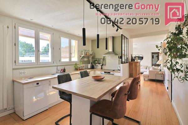 Appartement 5 pièces de 101m² au dernier étage avec grande terrasse