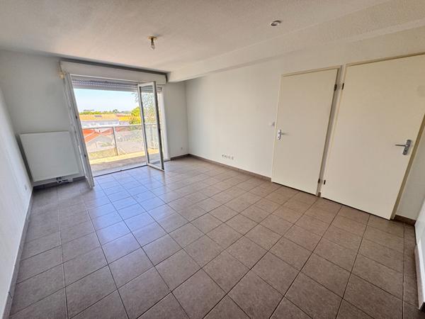 33150 Haut Cenon -  Appartement 2 pièces de 43.24 m2 avec terrasse et parking à vendre