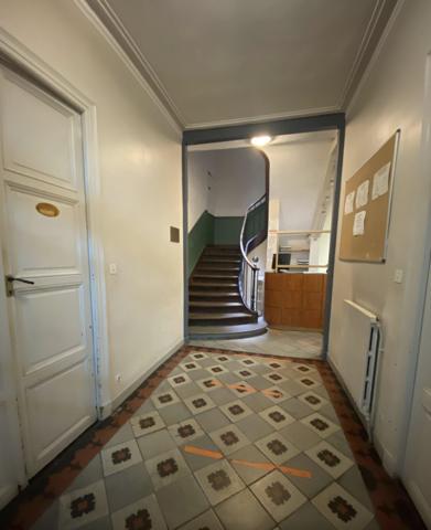 Immeuble 10 pièces - 306 m²