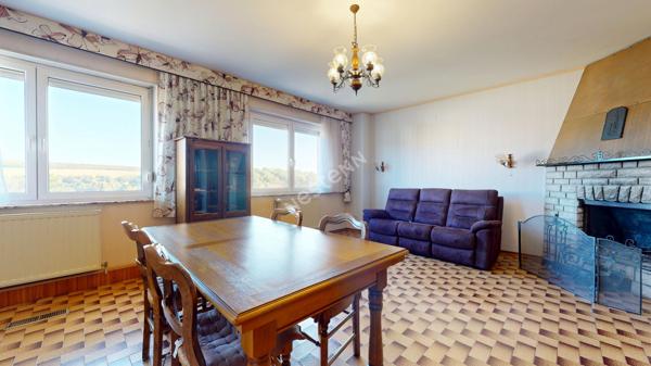 Maison Hombourg -Haut - 4 chambres - 7 pièces -160 m2- Terrain  11.54 ares - sous sol complet
