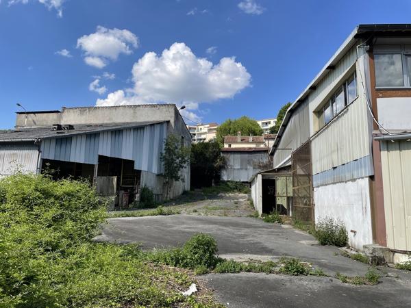 Friche industrielle 250 000 € H.A.I.*