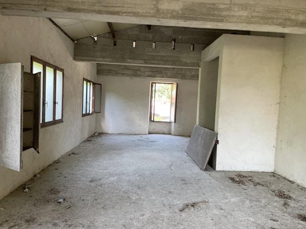 Friche industrielle 250 000 € H.A.I.*