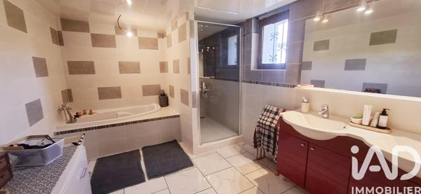 Maison à vendre 4 pièces 206 m² Thuré