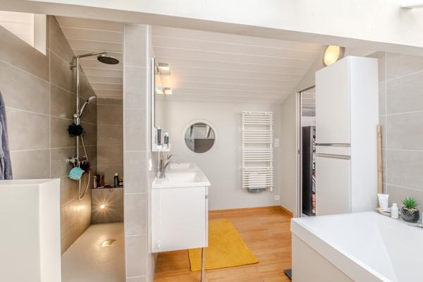 Anthy-sur-Léman maison lumineuse avec garage, terrasse et jardin