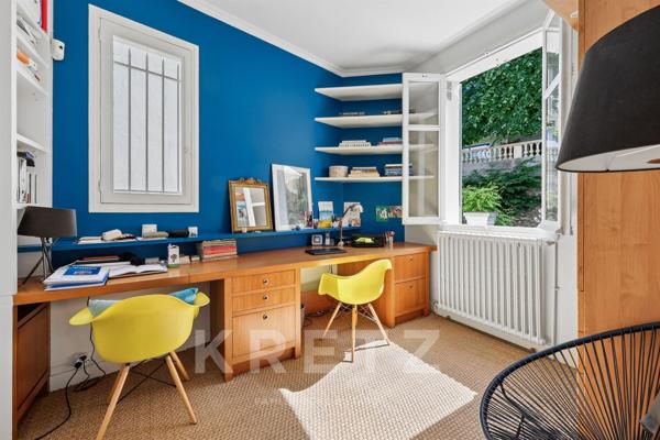 Maison de charme avec jardin dans une allée privée