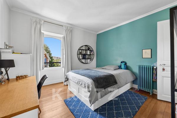 Maison de charme avec jardin dans une allée privée