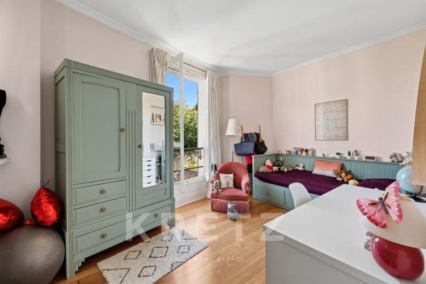 Maison de charme avec jardin dans une allée privée