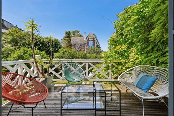Maison de charme avec jardin dans une allée privée