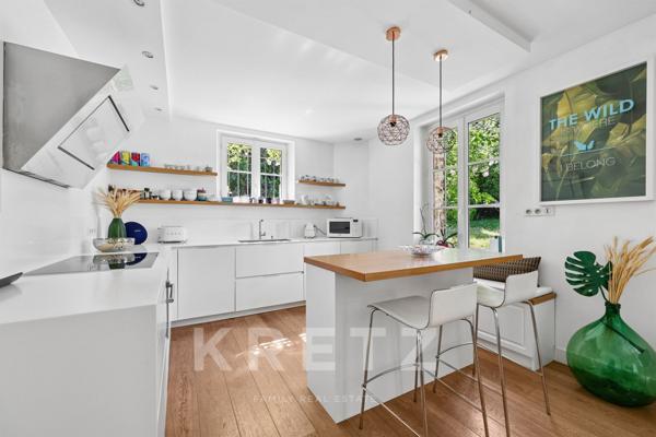 Maison de charme avec jardin dans une allée privée