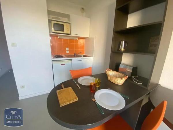 Appartement à louer 1 pièce 19m² Nîmes (30000)