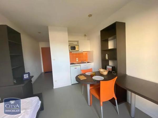 Appartement à louer 1 pièce 19m² Nîmes (30000)