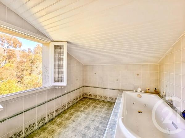 Maison à vendre  12 pièces - 487 m 2   SAN MARTINO DI LOTA  - 202