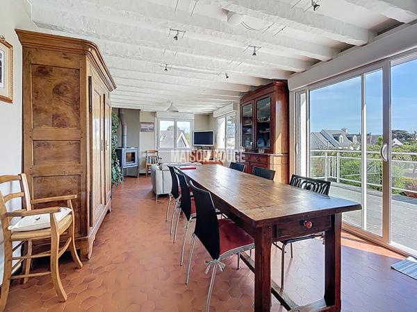 Maison rénovée entre Bourg et plages sur sous sol complet
