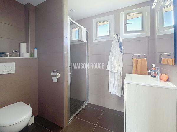 Maison rénovée entre Bourg et plages sur sous sol complet