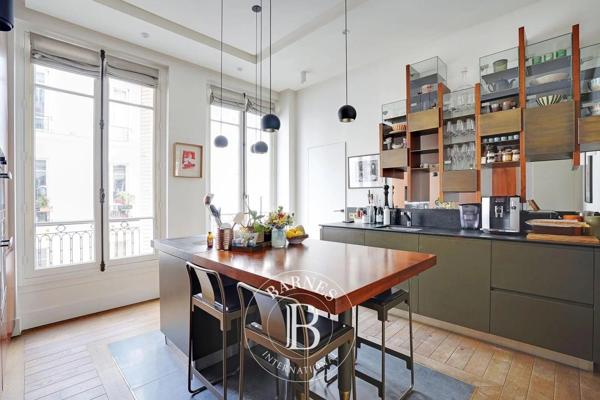 Paris 8ème, Appartement  70 m² à vendre