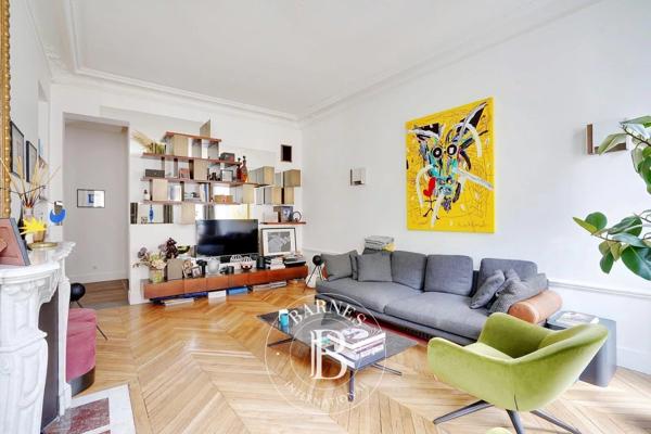 Paris 8ème, Appartement  70 m² à vendre