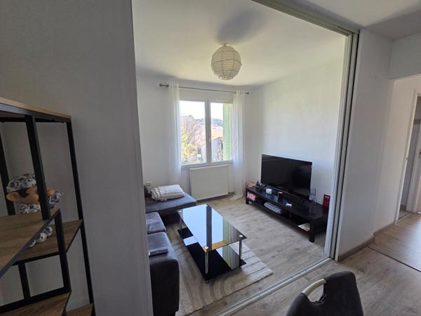 A vendre Aix Nord- SAINT DONNAT 2 pièces terrasse 