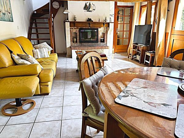 Demeure de Charme dans un écrin de verdure avec parcelle de bois