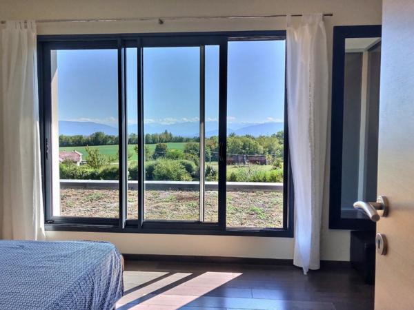 Maison contemporaine de prestige avec vues Alpes et Jura