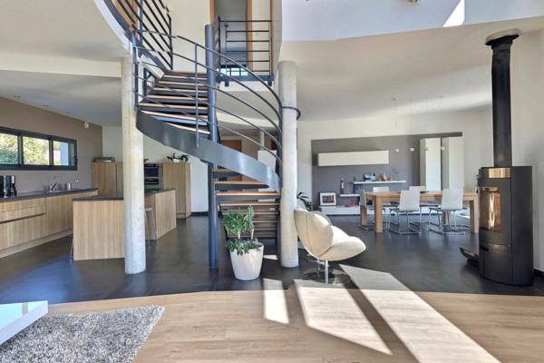 Maison contemporaine de prestige avec vues Alpes et Jura