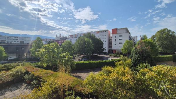 Appartement Grenoble 2 pièce(s) 52.46 m2