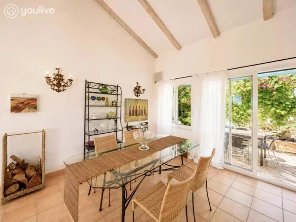 Villa T5 avec sa vue mer et son jardin arboré