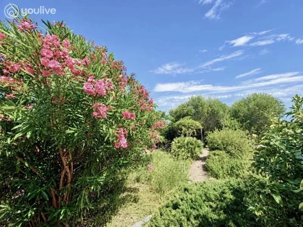 Villa T5 avec sa vue mer et son jardin arboré