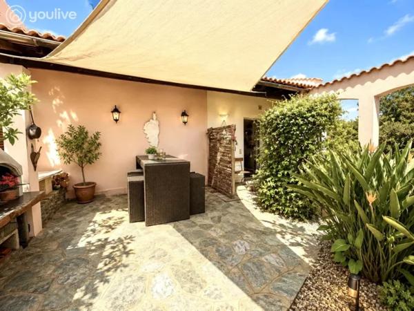 Villa T5 avec sa vue mer et son jardin arboré
