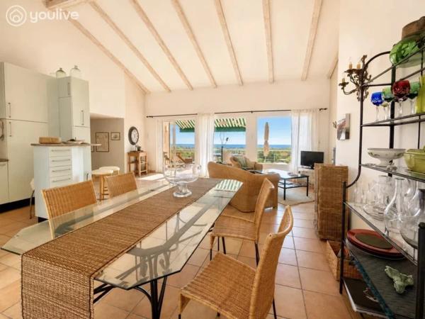 Villa T5 avec sa vue mer et son jardin arboré