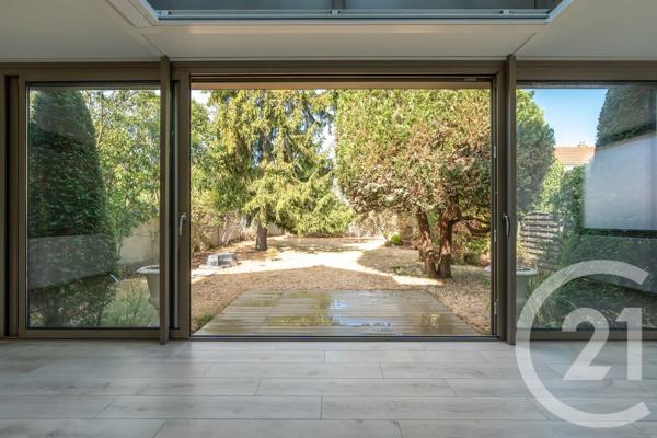 Maison à vendre  6 pièces - 138,74 m 2   ST MAUR DES FOSSES  - 94